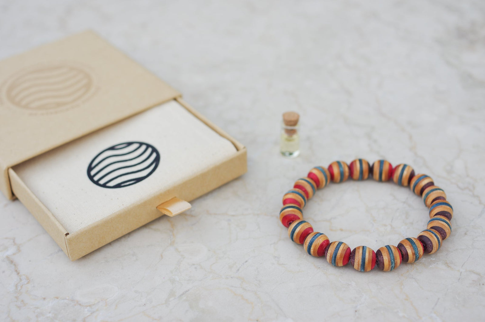 Bracelet perles SKATEBOARD recyclé - 7PLIS