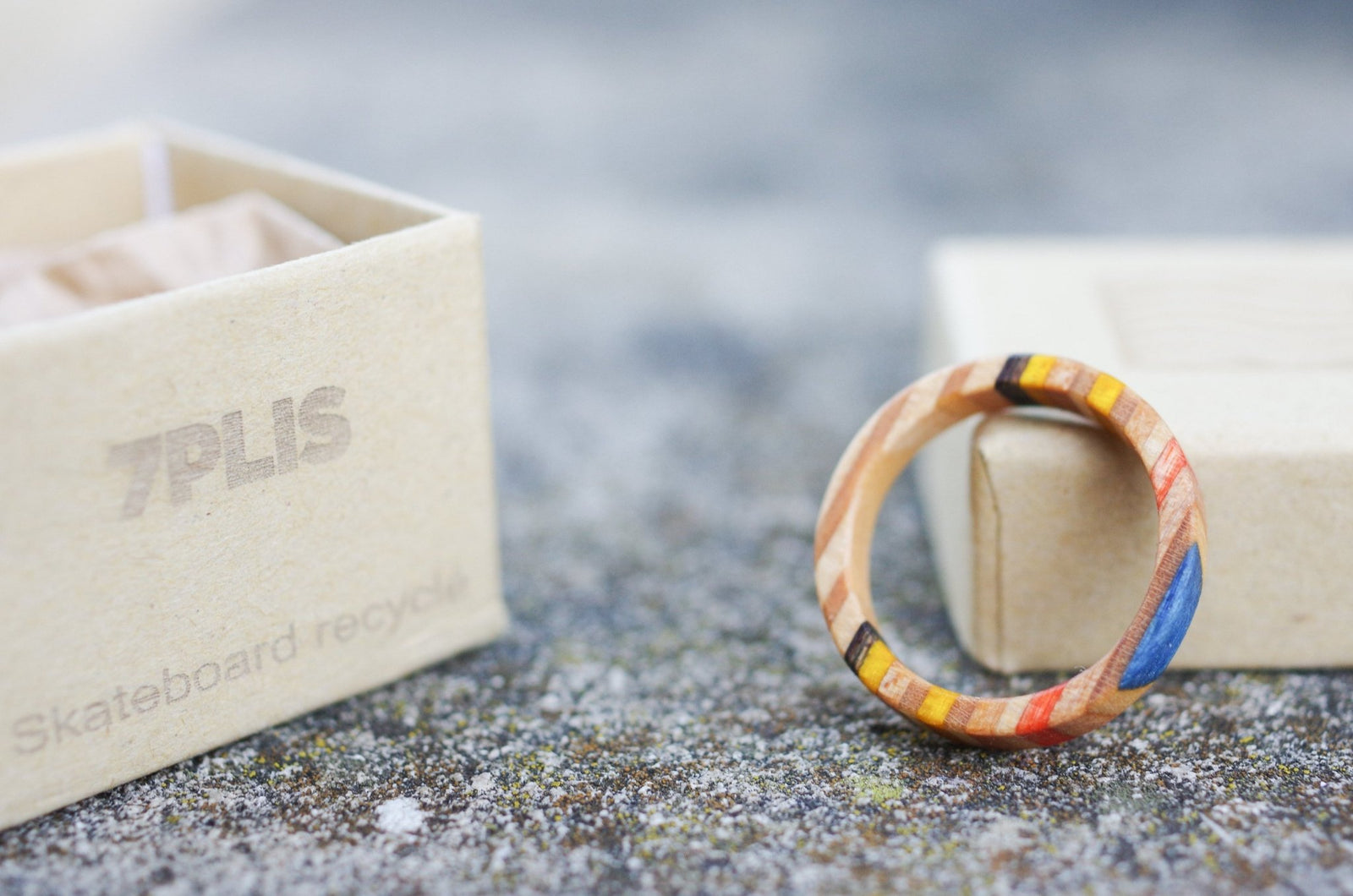 Bague skateboard recyclé 7PLIS multicolor - 7PLIS