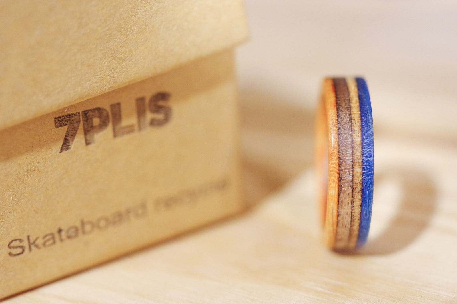 Bague skateboard recyclé 7PLIS orange bleue - 7PLIS