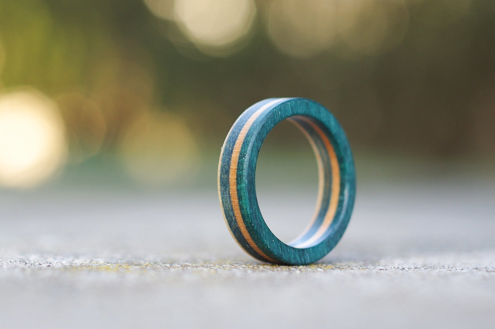 Bague skateboard recyclé 7PLIS verte bleue - 7PLIS