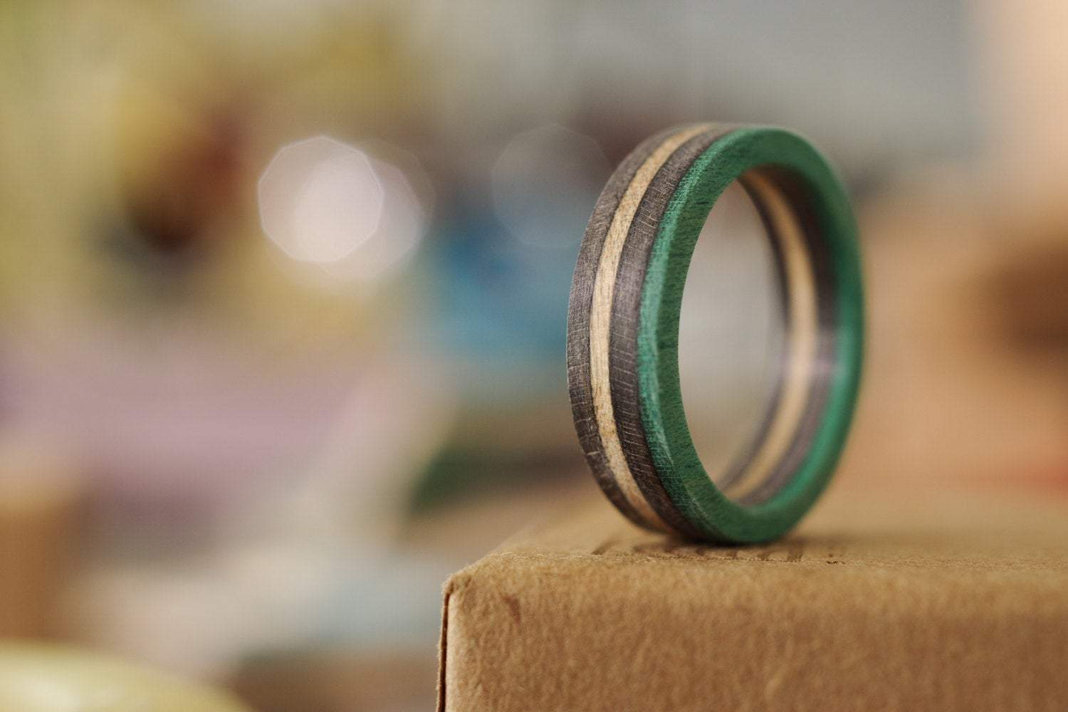 Bague skateboard recyclé 7PLIS verte noire bois - 7PLIS