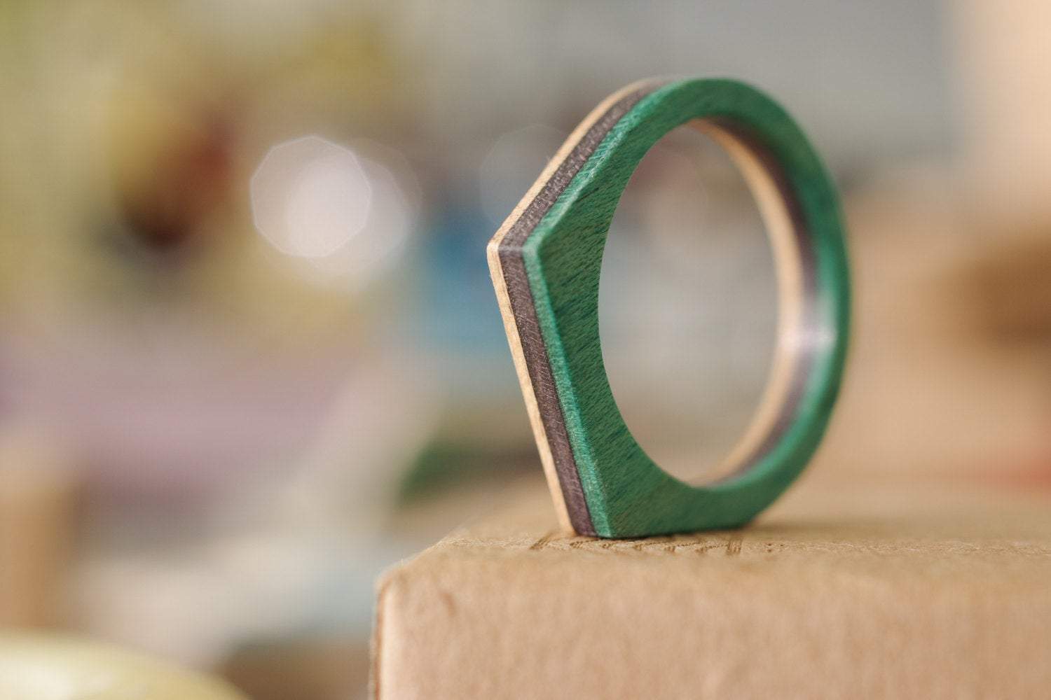 Bague skateboard recyclé 7PLIS verte noire bois - 7PLIS