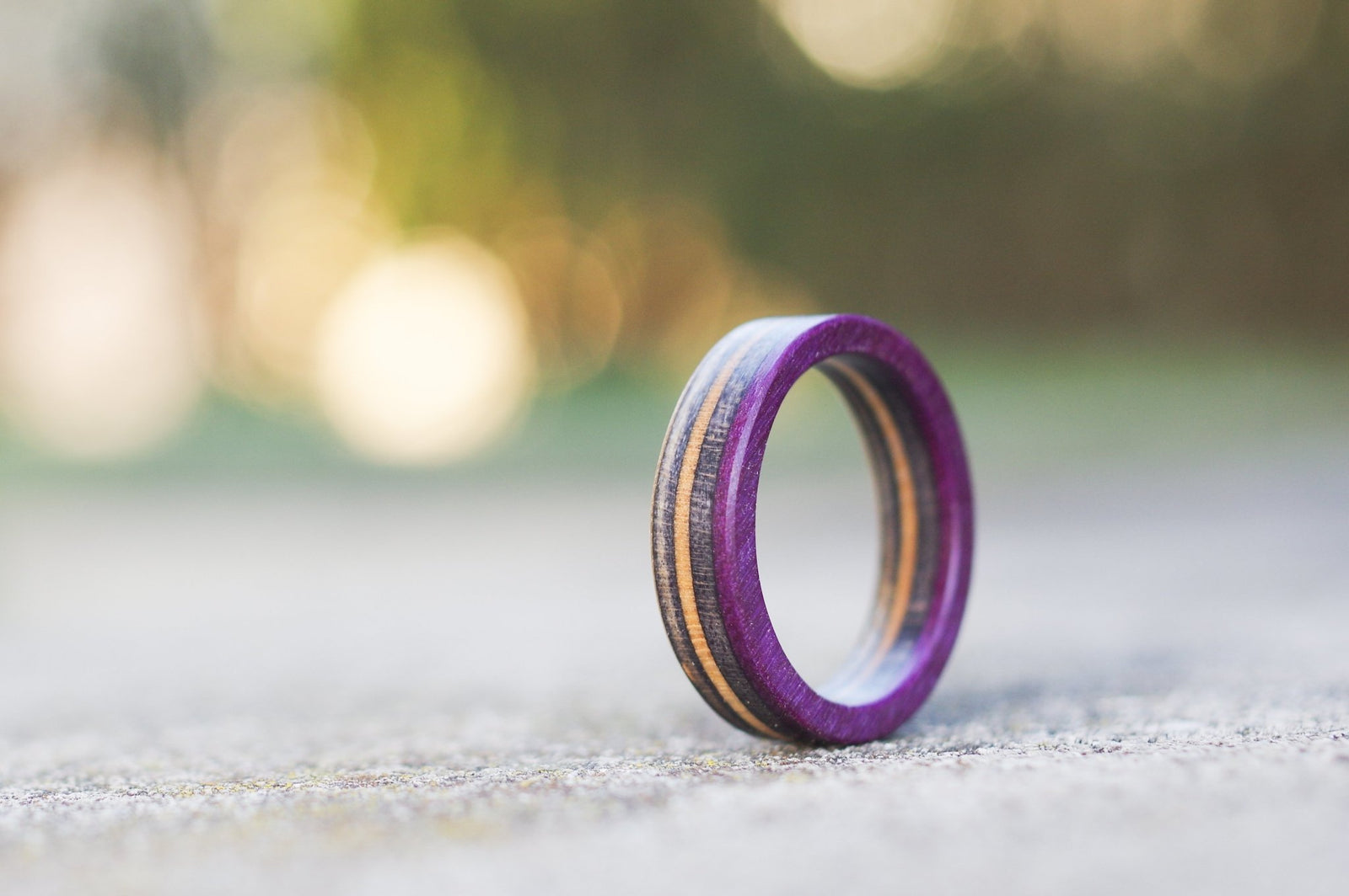 Bague skateboard recyclé 7PLIS violette noire bois - 7PLIS