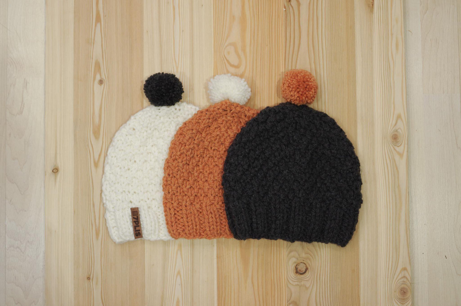 Bonnet 7PLIS tricoté main en France, laine recyclée (Bergère de France) pompons interchangeables - 7PLIS