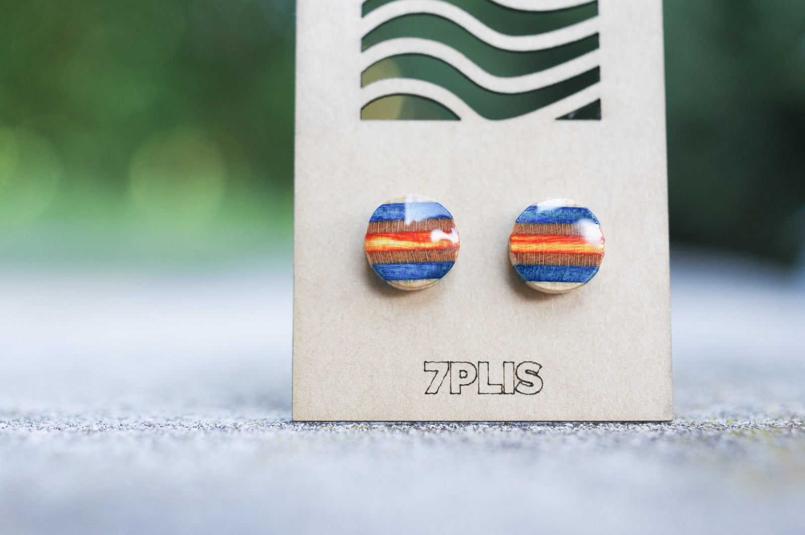 Boucle d'oreille résine & SKATEBOARD recyclé 7PLIS - 7PLIS