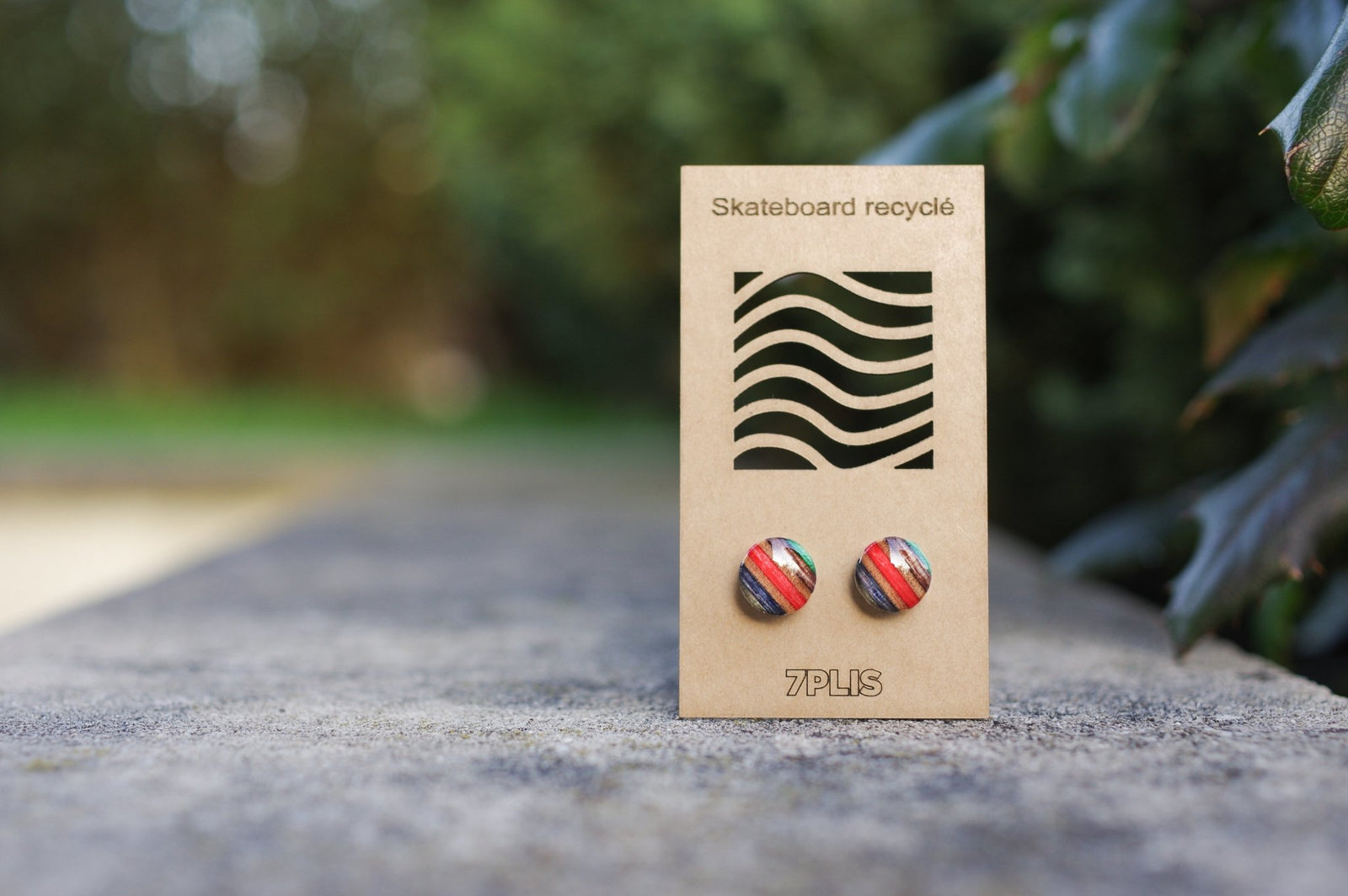 Boucle d'oreille résine & SKATEBOARD recyclé 7PLIS - 7PLIS