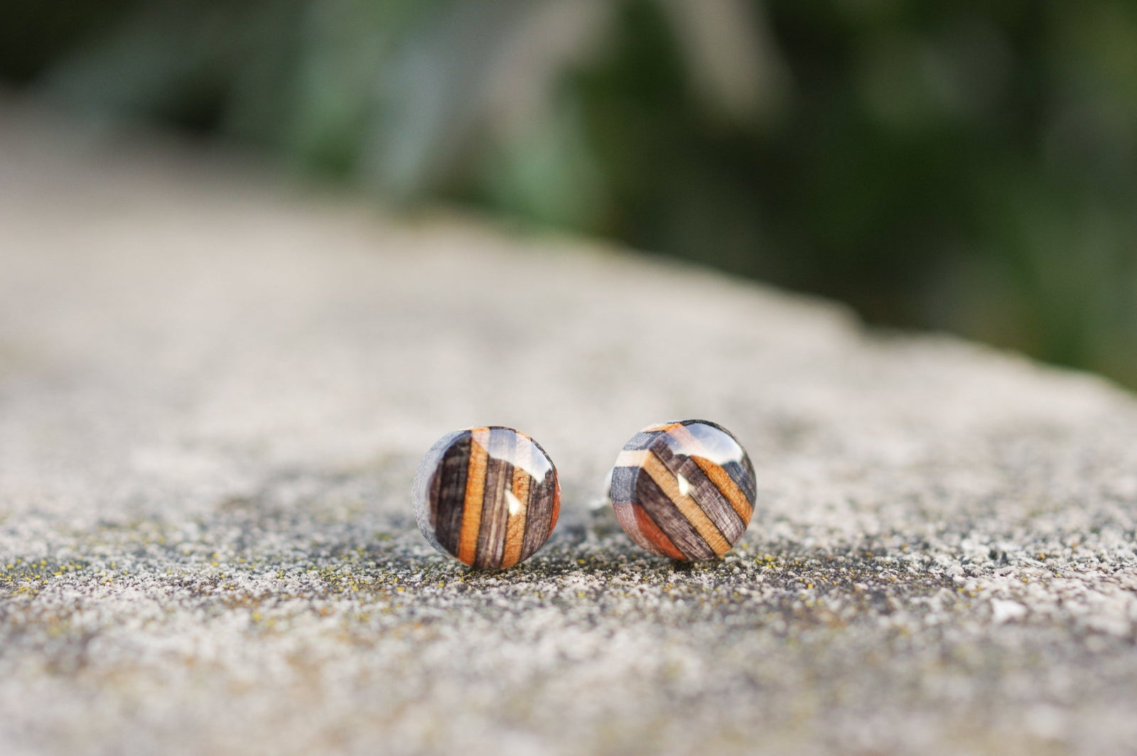 Boucle d'oreille résine & SKATEBOARD recyclé 7PLIS - 7PLIS