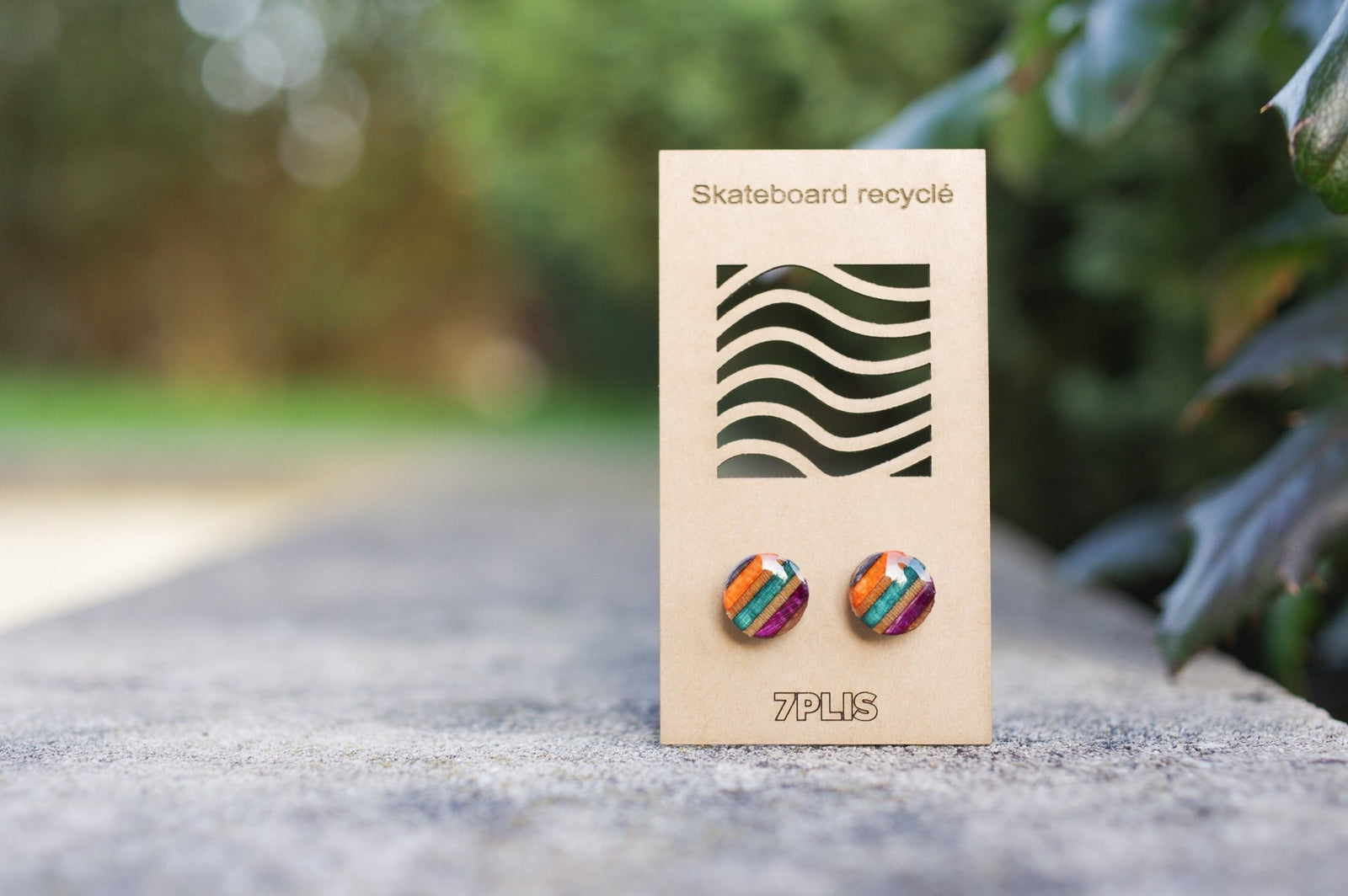 Boucle d'oreille résine & SKATEBOARD recyclé 7PLIS - 7PLIS