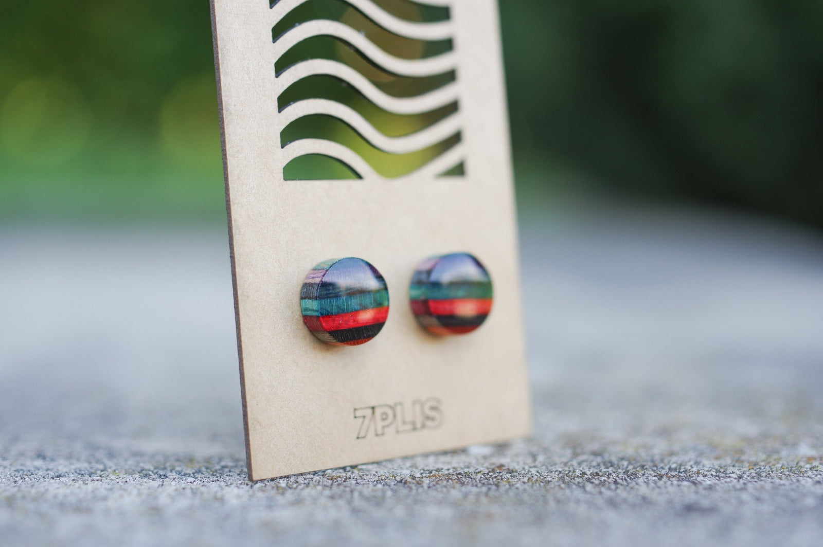 Boucle d'oreille résine & SKATEBOARD recyclé 7PLIS - 7PLIS