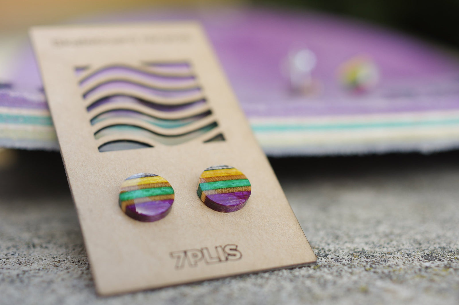 Boucle d'oreille résine & SKATEBOARD recyclé 7PLIS - 7PLIS