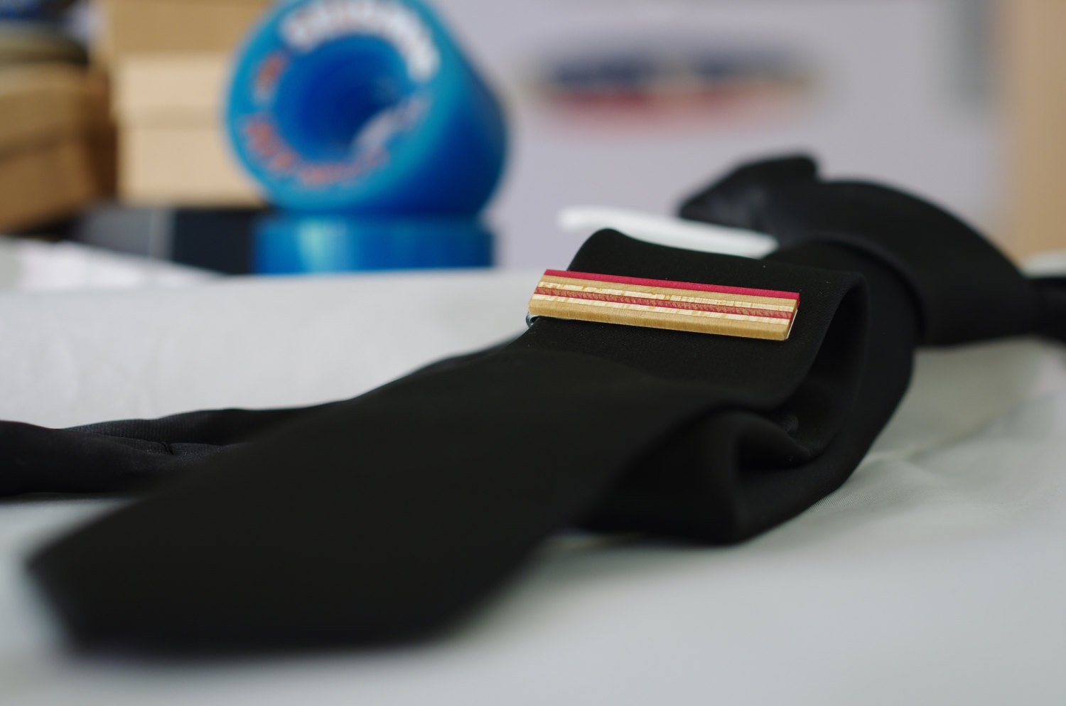 Pince à cravate skateboard recyclé bois - 7PLIS