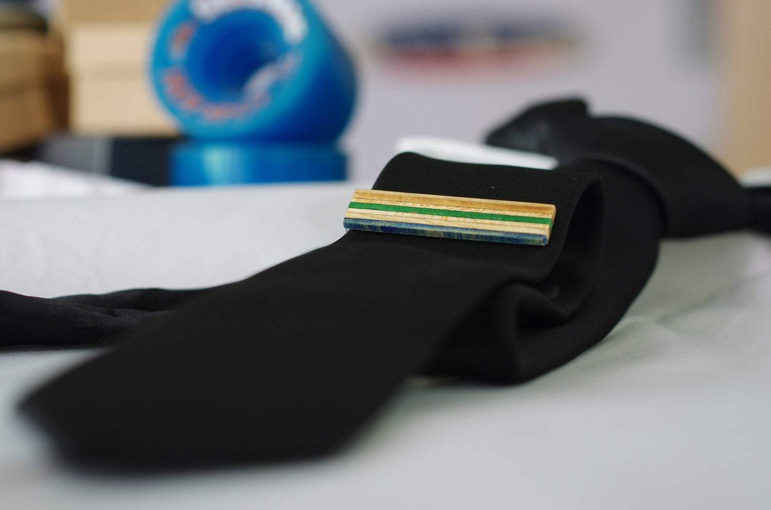 Pince à cravate skateboard recyclé bois - 7PLIS