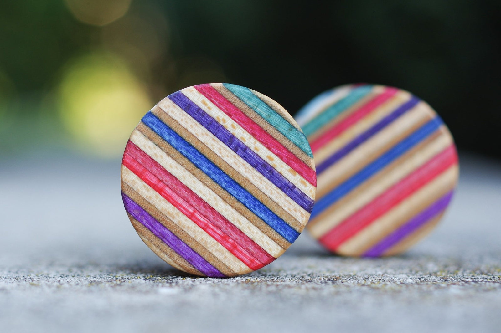 Plug SKATEBOARD recyclé rouge bleu vert bois - 7PLIS