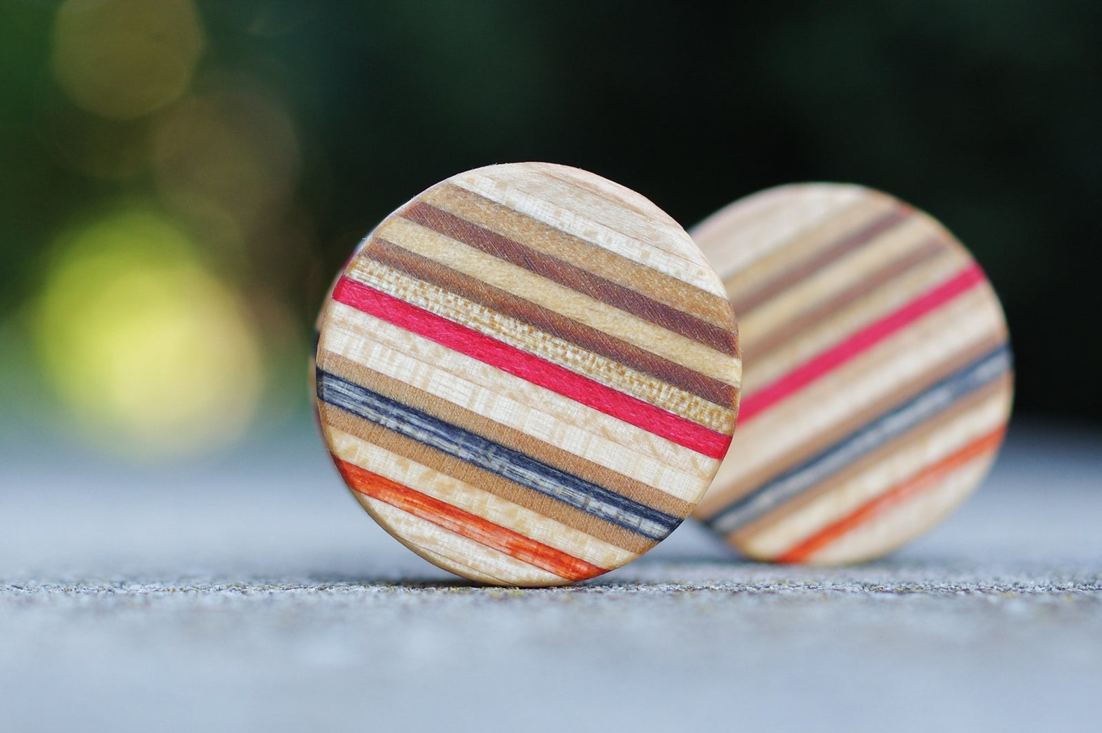 Plug SKATEBOARD recyclé rouge orange noir bois - 7PLIS