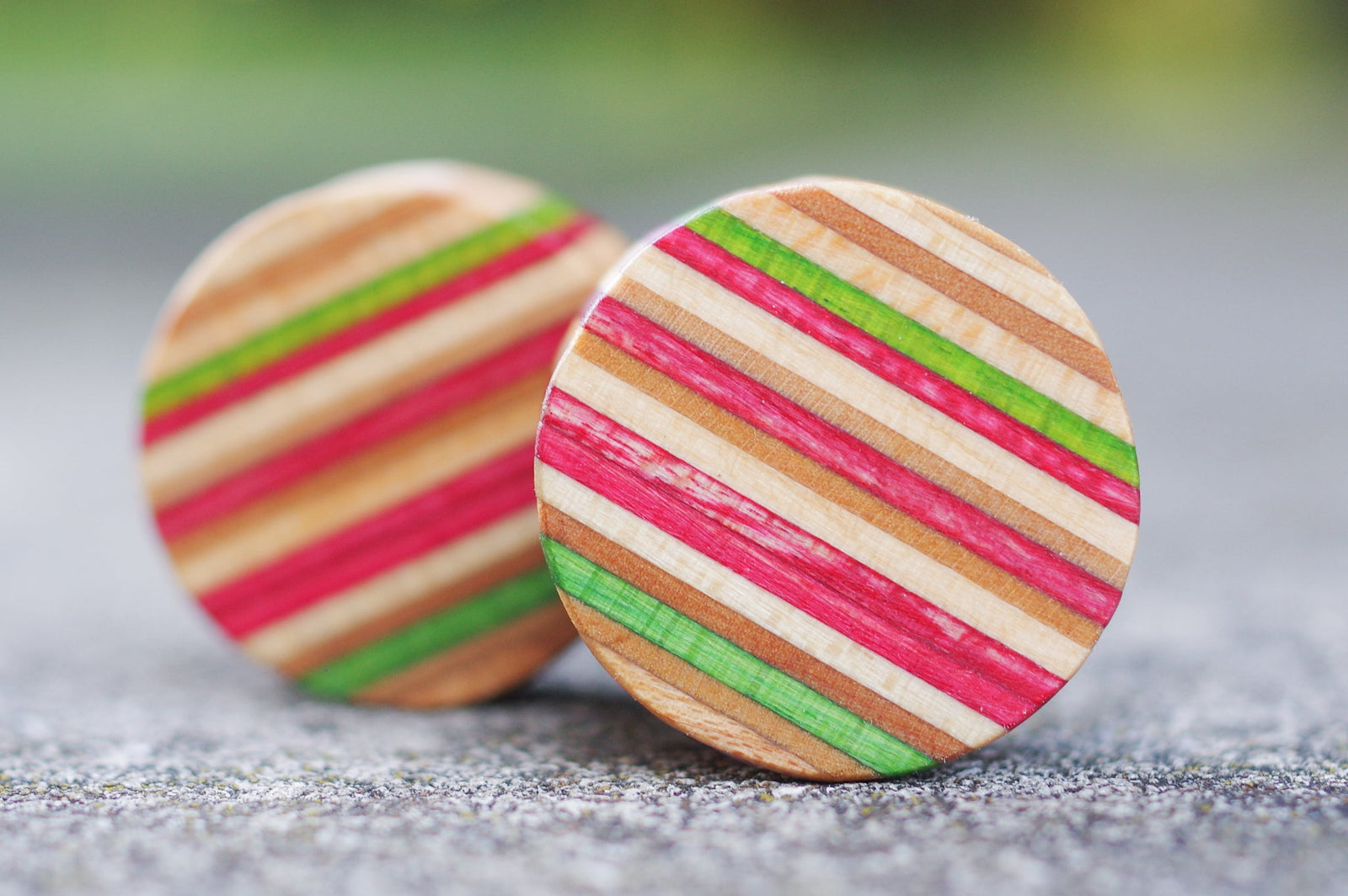 Plug SKATEBOARD recyclé rouge rose vert - 7PLIS