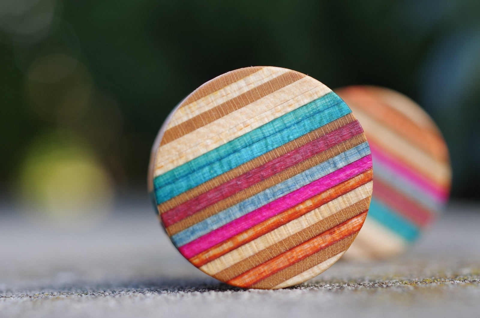 Plug SKATEBOARD recyclé rouge turquoise orange bois - 7PLIS