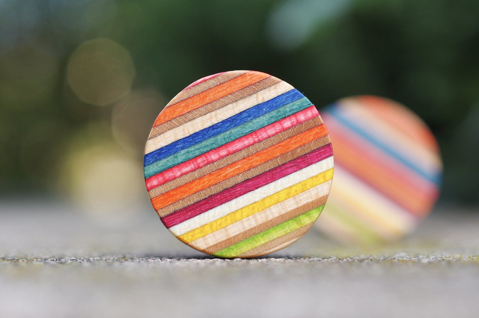 Plug SKATEBOARD recyclé vert bleu orange rouge bois - 7PLIS