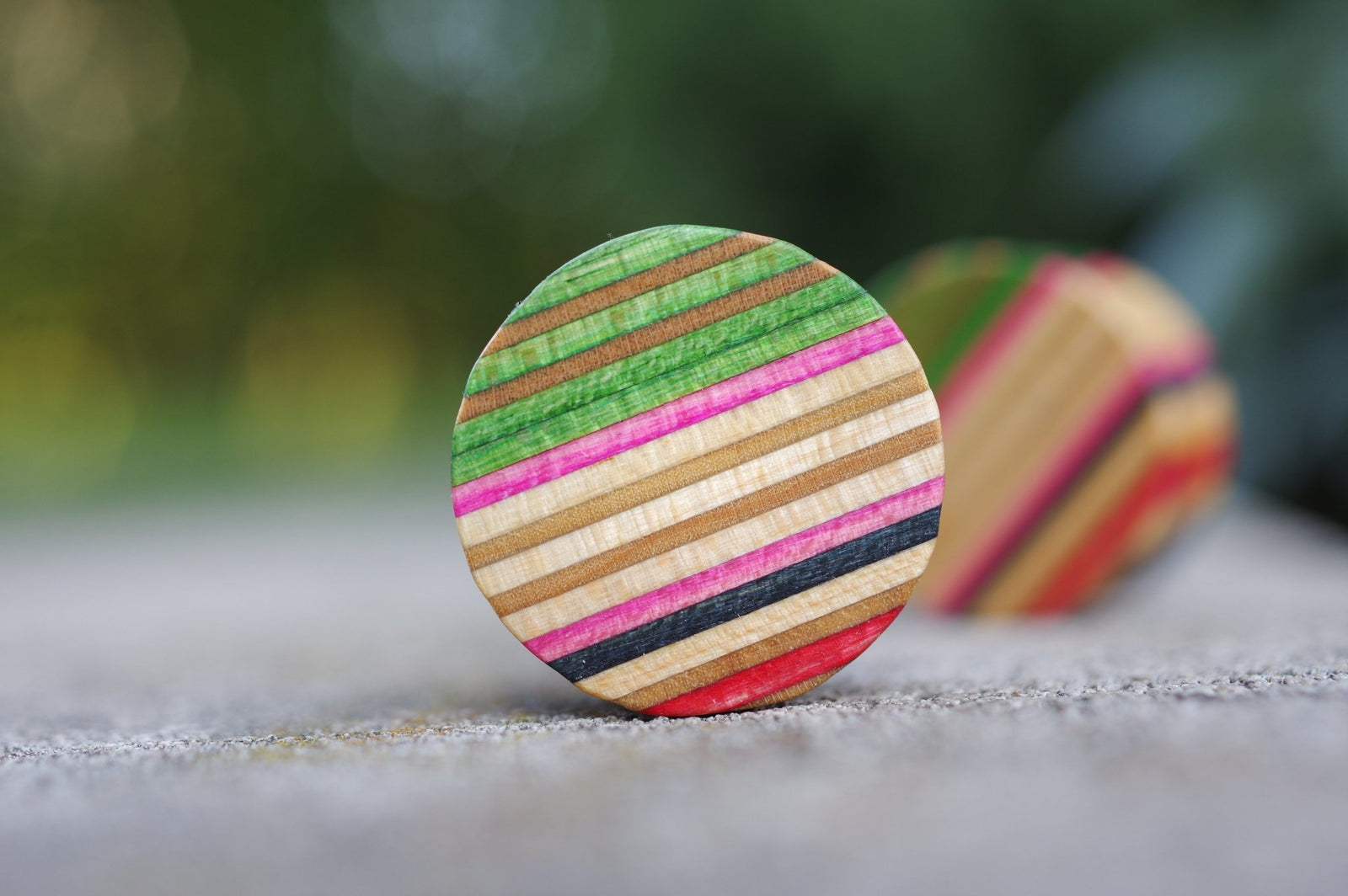 Plug SKATEBOARD recyclé vert noir rose rouge bois - 7PLIS