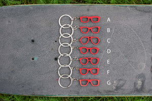 Porte-clés 7PLIS recyclé à partir de skateboard usagé - rouge et bois - 7PLIS