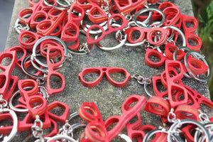Porte-clés 7PLIS recyclé à partir de skateboard usagé - rouge et bois - 7PLIS