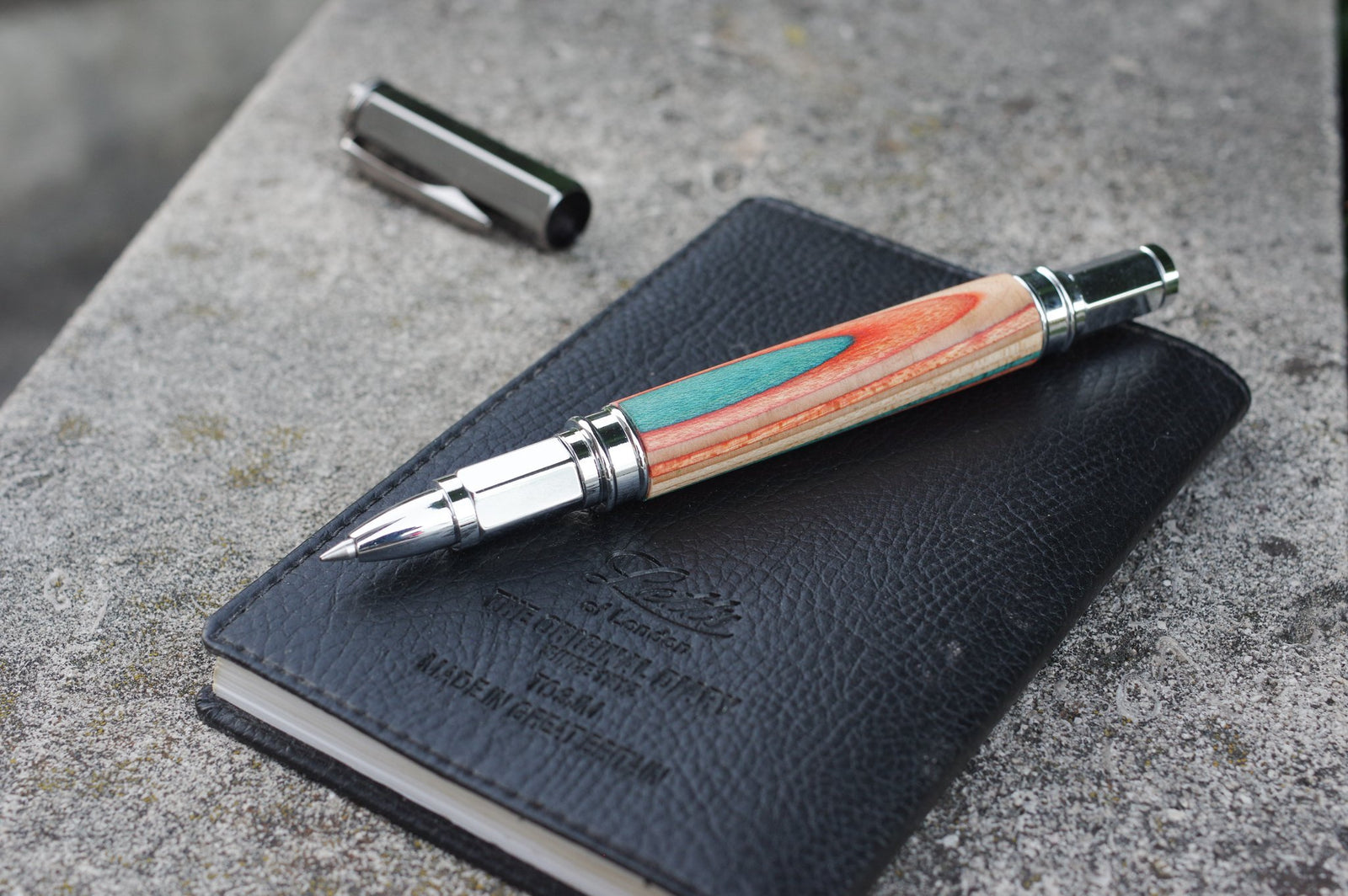 Stylo plume/roller 7PLIS skateboard recyclé - 7PLIS