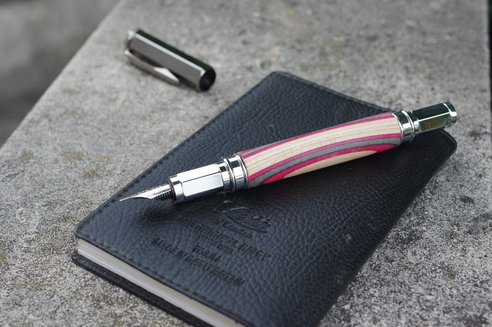 Stylo plume/roller 7PLIS skateboard recyclé - 7PLIS