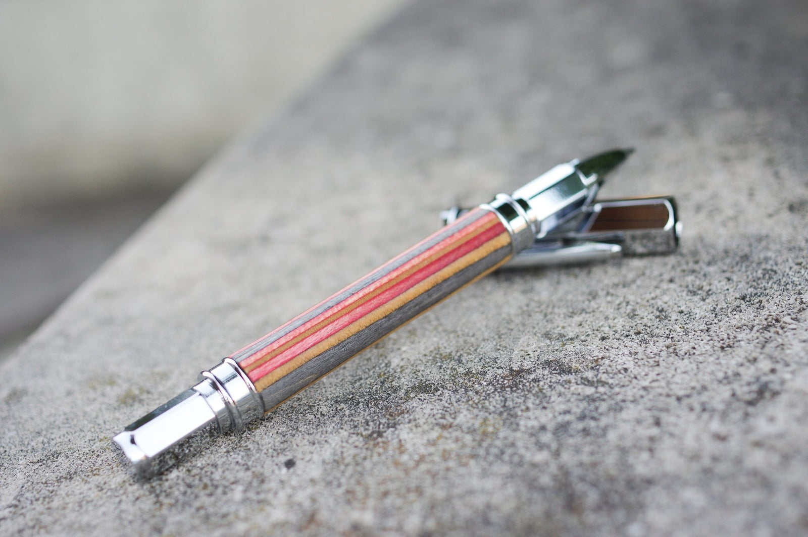 Stylo plume/roller 7PLIS skateboard recyclé - 7PLIS